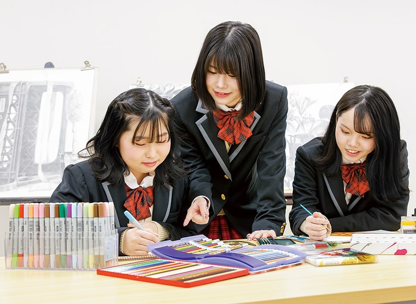 いろんな画材が揃ってます!